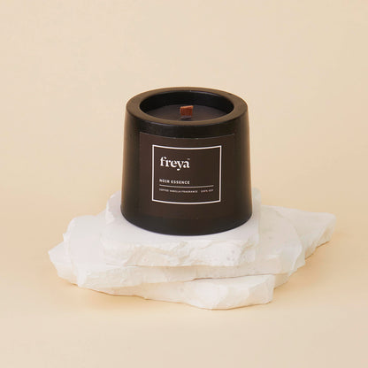 Mini Noir Essence Concrete Candle